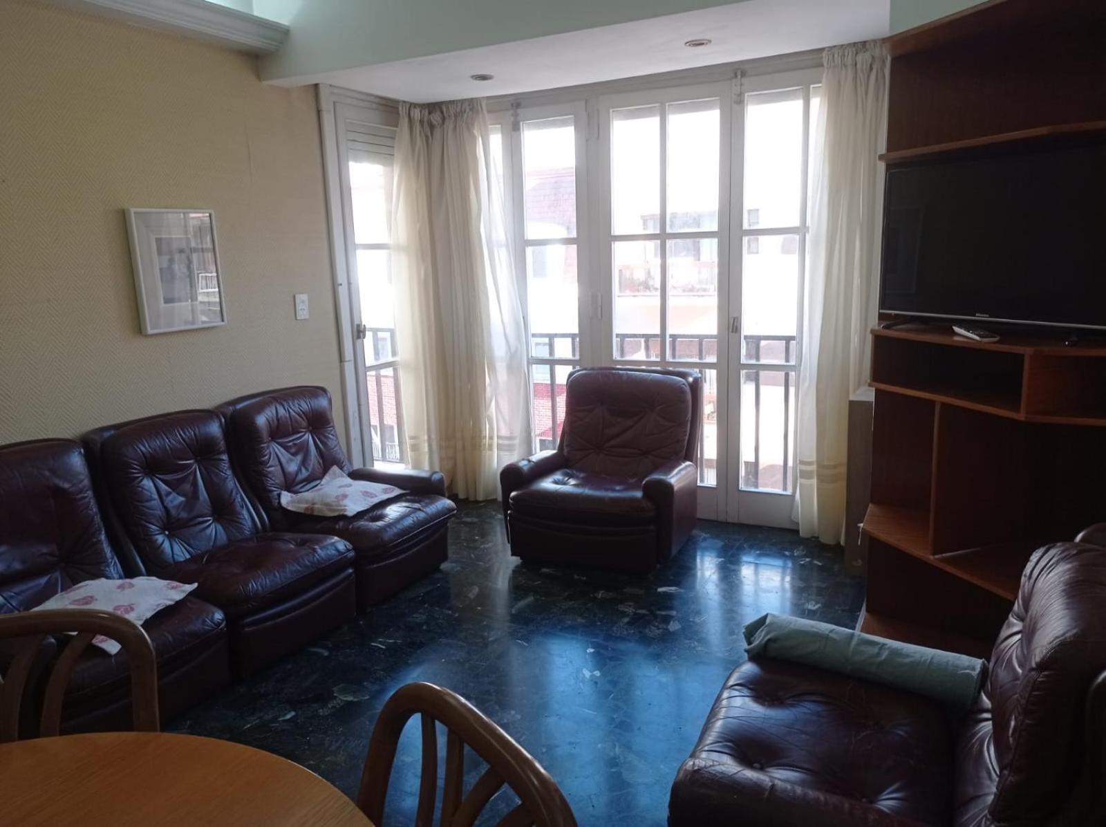 Muy Amplio Departamento En El Centro A Cuadras Del Mar Y Casino Apartamento *