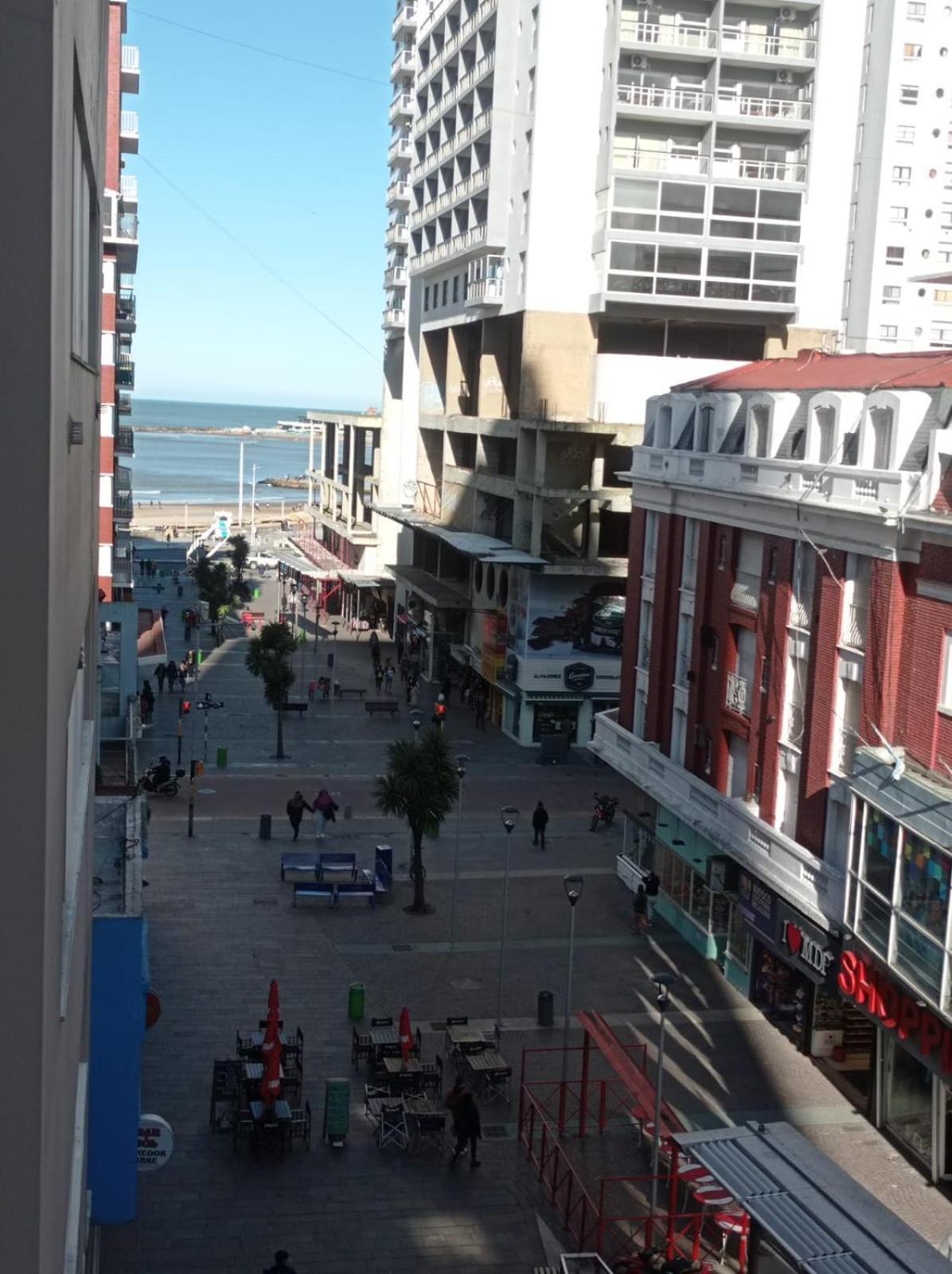 Apartment Muy Amplio Departamento En El Centro A Cuadras Del Mar Y Casino
